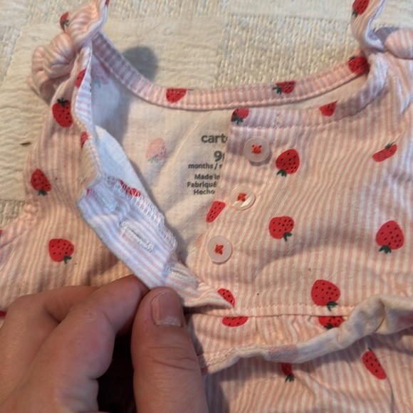 Strawberry romper - Picture 2 of 3